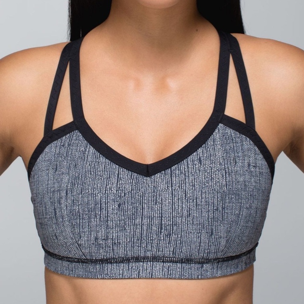 Lululemon Water Bound sports bra strappy cross back size 6 black white burlap